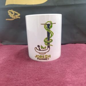 مج أبيض بالوان الزجاج