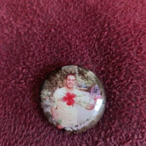 مغناطيس زجاج